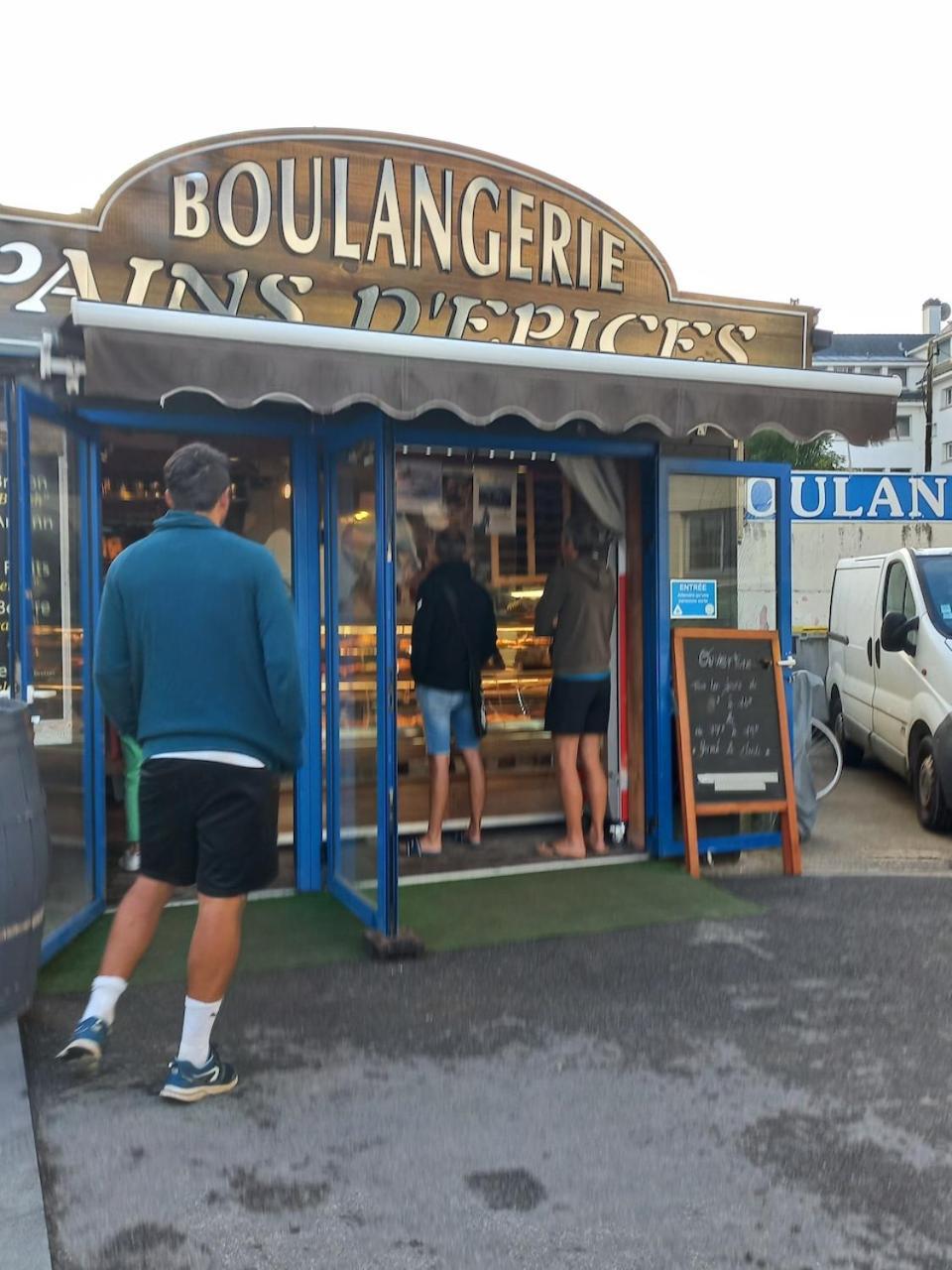 Du Depart Pour Les Iles